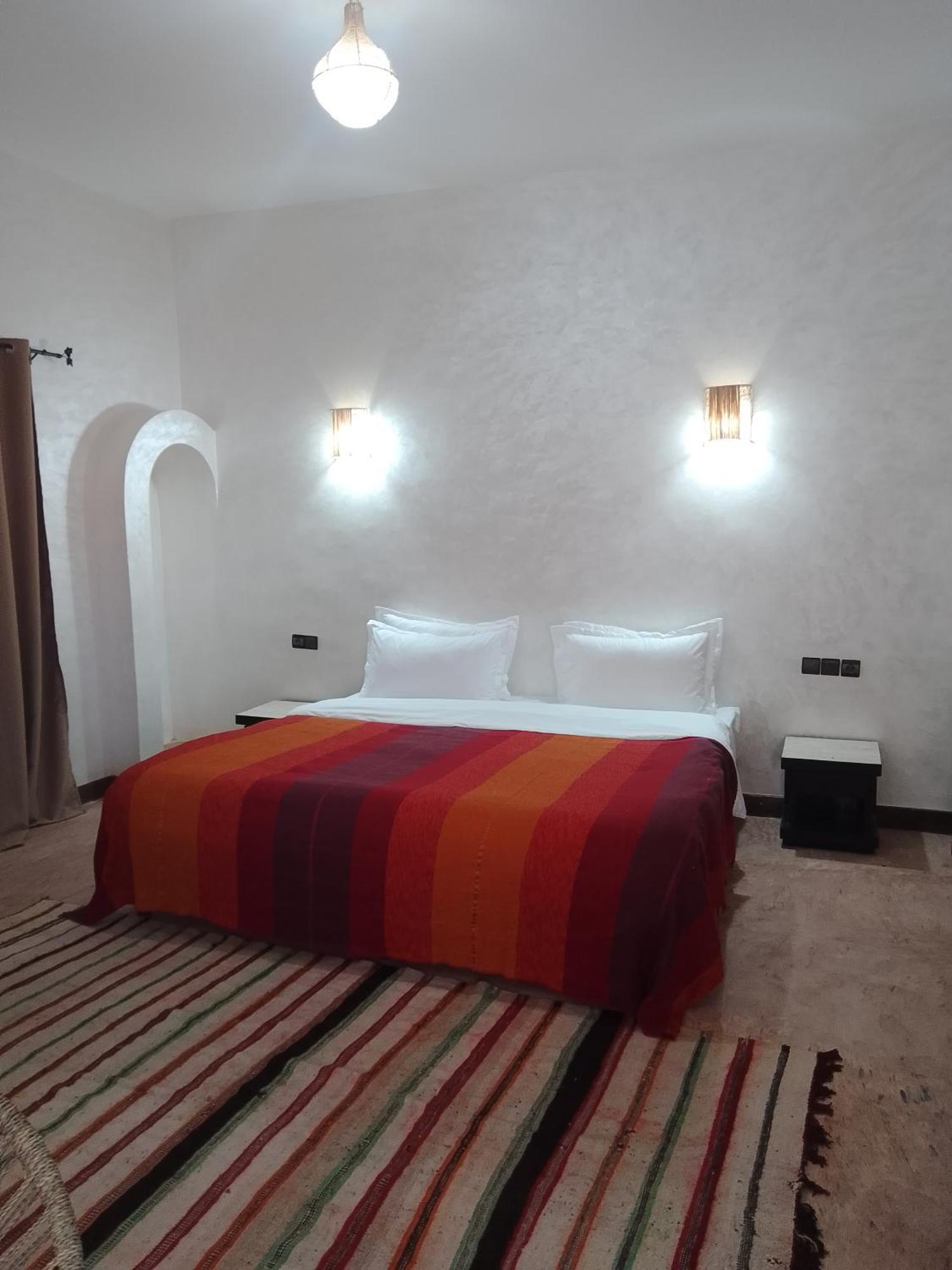 Хостел Kasbah Dar Bahnini Скура Экстерьер фото