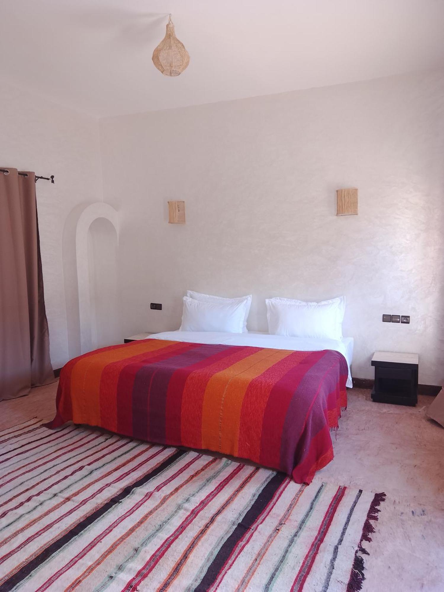 Хостел Kasbah Dar Bahnini Скура Экстерьер фото