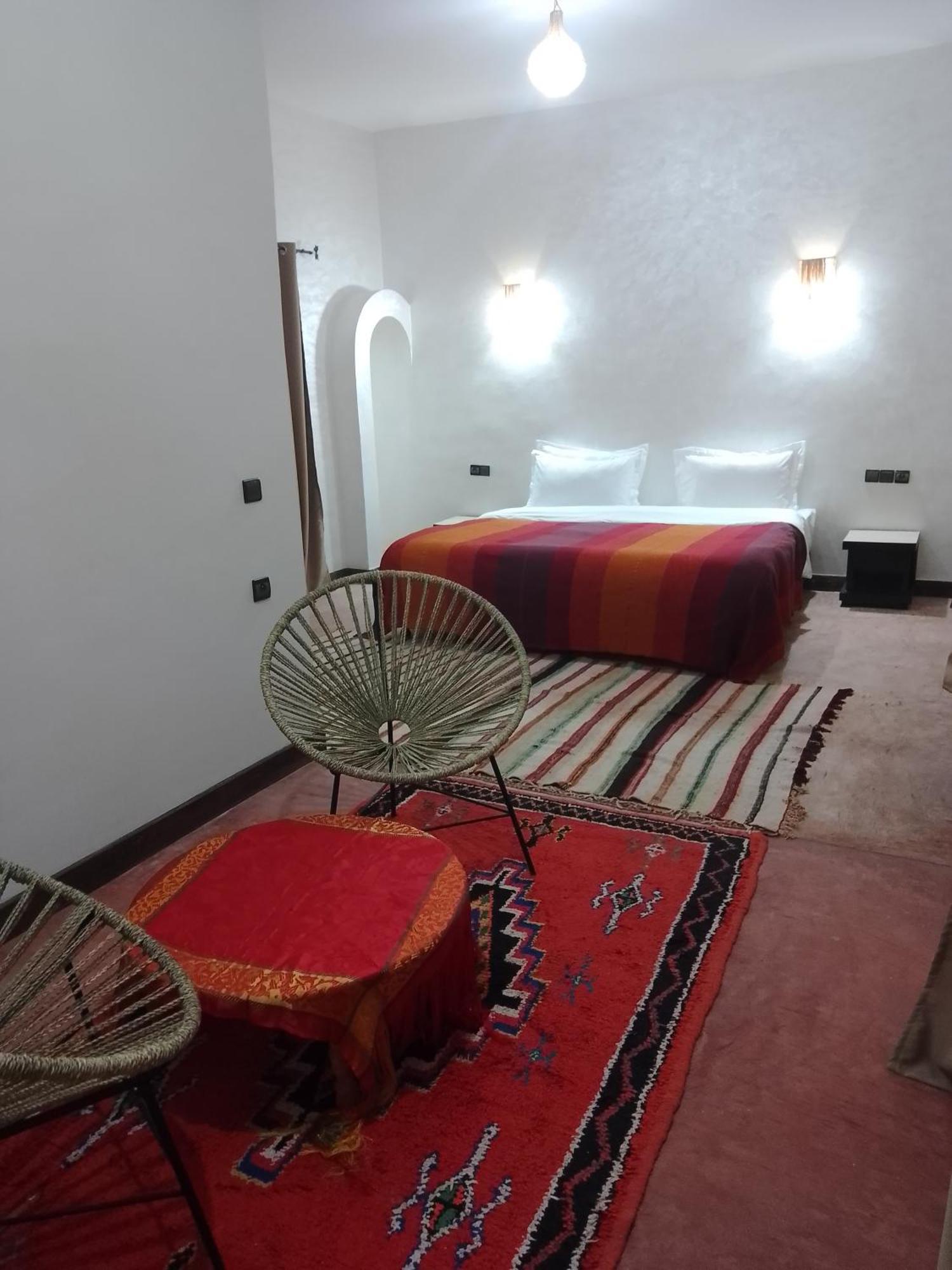 Хостел Kasbah Dar Bahnini Скура Экстерьер фото